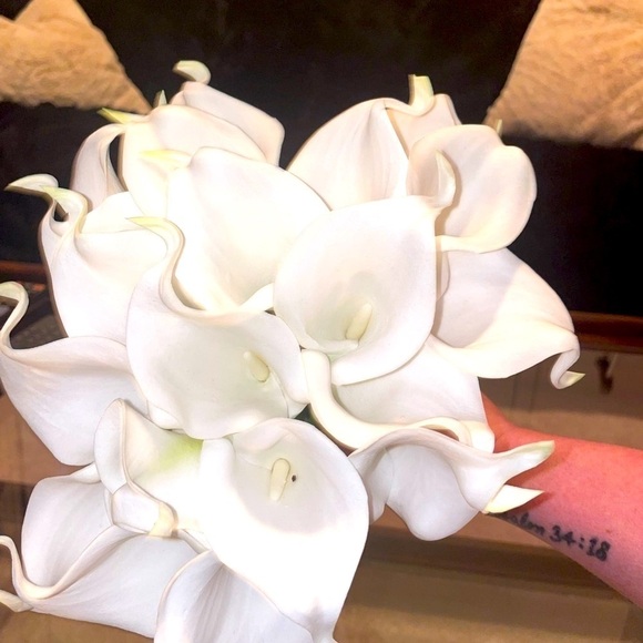 Real Touch Arrangement, White Real Touch Calla Lilies Arrangement 12 Cus… - Picture 6 of 7